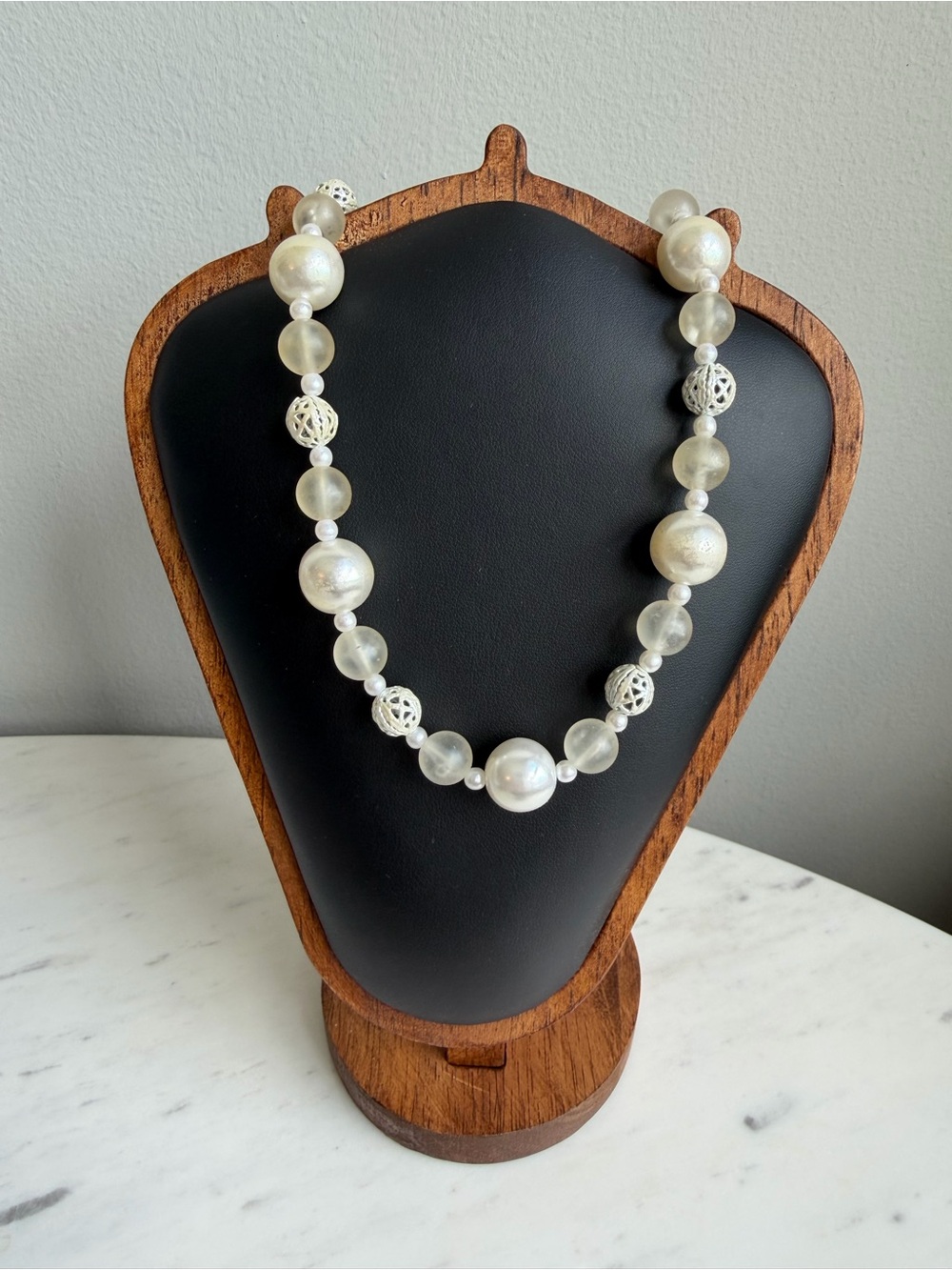 Vintage Elegant Pearly White Chunky Bead Necklace and Bracelet - Picture 2 of 8